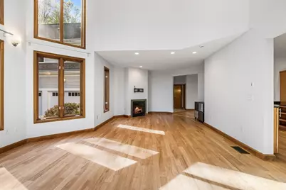 14 Hillside Ave, Southborough, MA 01772 - Photo 4