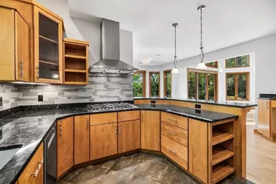 14 Hillside Ave, Southborough, MA 01772 - Photo 10