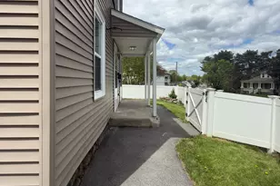 82-84 Haverhill St, Methuen, MA 01844 - Photo 4