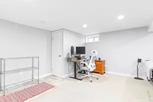 35 Woodbine St, Attleboro, MA 02703 - Photo 22