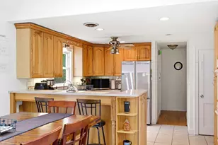 616 Cooley St, Springfield, MA 01128 - Photo 4
