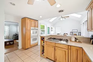 616 Cooley St, Springfield, MA 01128 - Photo 4
