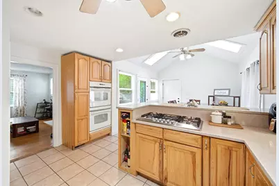 616 Cooley St, Springfield, MA 01128 - Photo 2
