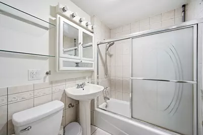 616 Cooley St, Springfield, MA 01128 - Photo 16