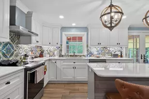 8 Hawthorne St, Watertown, MA 02472 - Photo 8