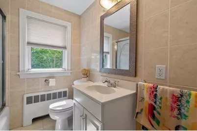 8 Hawthorne St, Watertown, MA 02472 - Photo 12