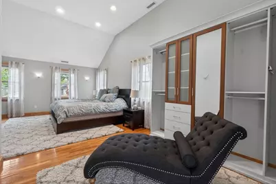 8 Hawthorne St, Watertown, MA 02472 - Photo 20