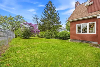 152 Manchester St, Leominster, MA 01453 - Photo 34