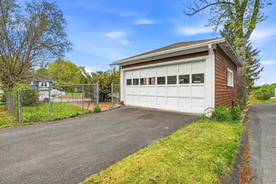 152 Manchester St, Leominster, MA 01453 - Photo 4