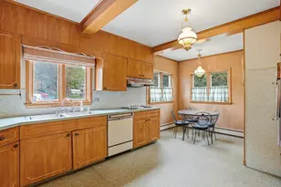 152 Manchester St, Leominster, MA 01453 - Photo 12