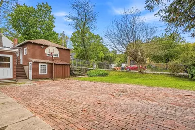152 Manchester St, Leominster, MA 01453 - Photo 32