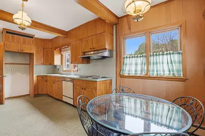152 Manchester St, Leominster, MA 01453 - Photo 10