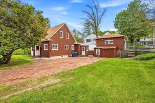 152 Manchester St, Leominster, MA 01453 - Photo 2