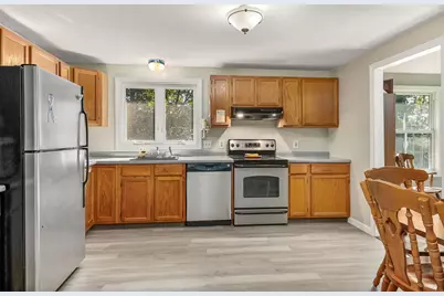 8 Old County Road, Amesbury, MA 01913 - Photo 2