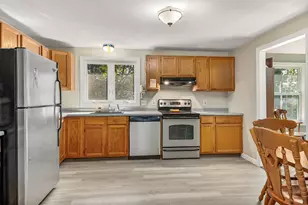 8 Old County Rd, Amesbury, MA 01913 - Photo 2