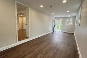 98 Elm St, Blackstone, MA 01504 - Photo 12