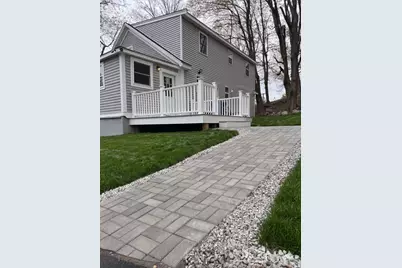 98 Elm St, Blackstone, MA 01504 - Photo 8