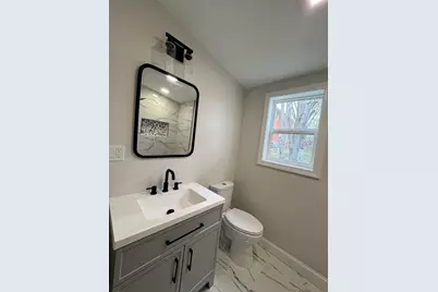 98 Elm St, Blackstone, MA 01504 - Photo 40