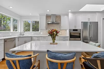 76 Goodnough Rd, Brookline, MA 02467 - Photo 8