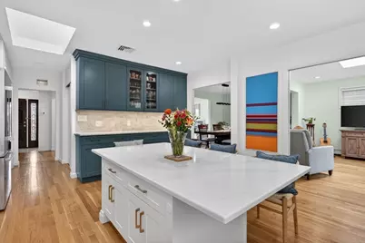 76 Goodnough Rd, Brookline, MA 02467 - Photo 6