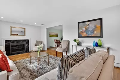 76 Goodnough Rd, Brookline, MA 02467 - Photo 4