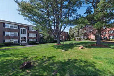 2 Tara Dr #11, Weymouth, MA 02188 - Photo 2