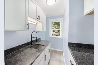 1045 Middlesex St, Lowell, MA 01851 - Photo 10
