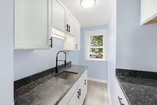 1045 Middlesex St, Lowell, MA 01851 - Photo 10