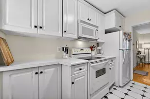 21 Hammond Pond Prkw, Newton, MA 02467 - Photo 34