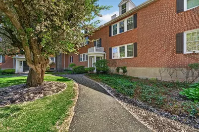 21 Hammond Pond Prkw #2, Newton, MA 02467 - Photo 2