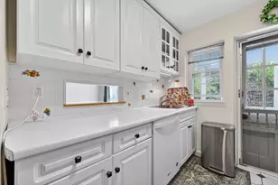 21 Hammond Pond Prkw, Newton, MA 02467 - Photo 32