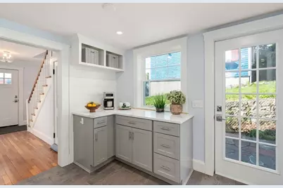 15 Searle Road, Boston, MA 02132 - Photo 8