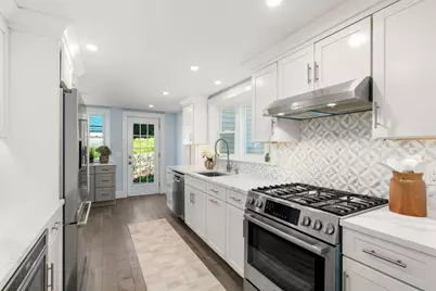15 Searle Road, Boston, MA 02132 - Photo 2