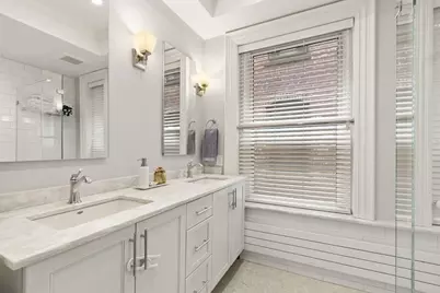 1686 Washington St #3, Boston, MA 02118 - Photo 6