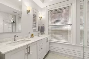 1686 Washington St, Boston, MA 02118 - Photo 6