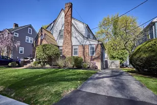 291 Russett Rd, Brookline, MA 02467 - Photo 2