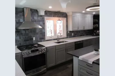 116 Commonwealth Ave, Lowell, MA 01852 - Photo 12