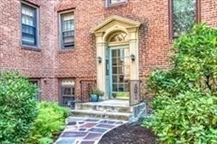 16 Ware St, Cambridge, MA 02138 - Photo 2