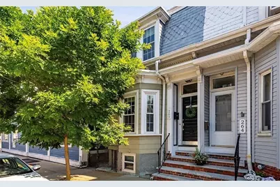 262 W 5th St, Boston, MA 02127 - Photo 10