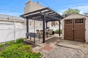 652 E 2nd St, Boston, MA 02127 - Photo 16