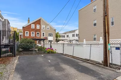 652 E 2nd St, Boston, MA 02127 - Photo 20