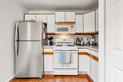 652 E 2nd St, Boston, MA 02127 - Photo 8