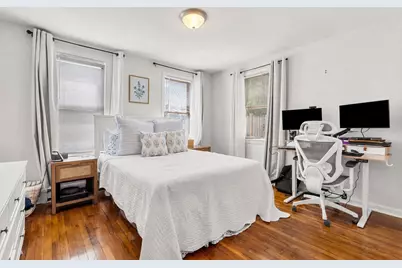652 E 2nd St, Boston, MA 02127 - Photo 6