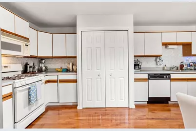 652 E 2nd St, Boston, MA 02127 - Photo 10