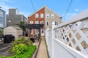 652 E 2nd St, Boston, MA 02127 - Photo 18