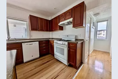 41 Avon St #2, Malden, MA 02148 - Photo 4