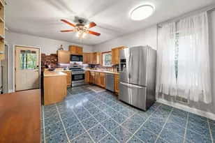38 Hope St, Attleboro, MA 02703 - Photo 4
