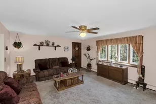 7 Mt Hitchcock Rd, Wales, MA 01081 - Photo 2