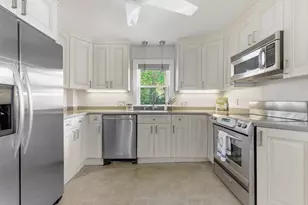 6 Highland St, Wakefield, MA 01880 - Photo 10