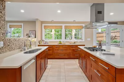 131 S Central Avenue, Quincy, MA 02170 - Photo 8